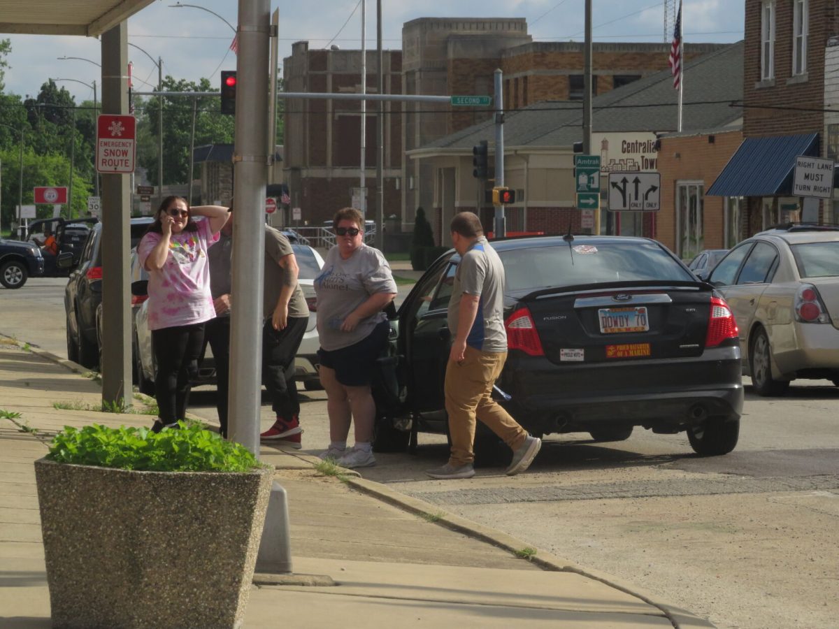 Good samaritans assist in downtown Centralia accident The Sentinel